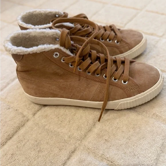 Brand new Gola Fur Lined High-Top Sneakers! - Picture 1 of 5